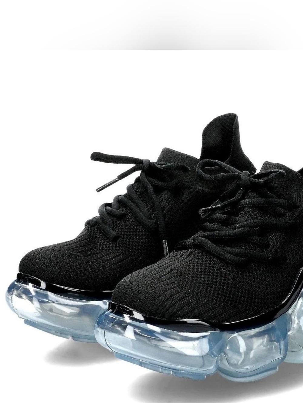GROUNDS Sneaker